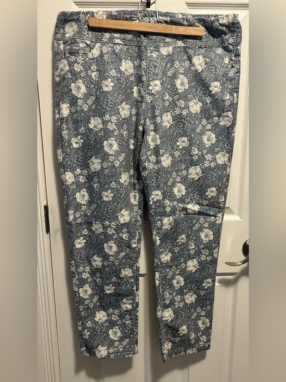 April Cornell Blue and White Floral Skinny Pants